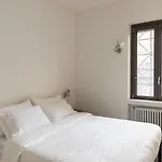 Lc Lake Como Apartments